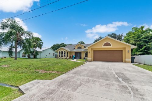 514 Cliff Rd, Fort Pierce, FL 34984-6224