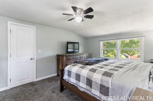 183 Muskegon St, Cedar Springs MI 49319-9594 exterior