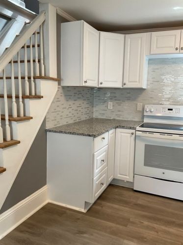 24 Ina St, Springfield MA  01109-2634 exterior