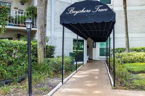 3325 Bayshore Blvd, Tampa FL 33629-8876 exterior