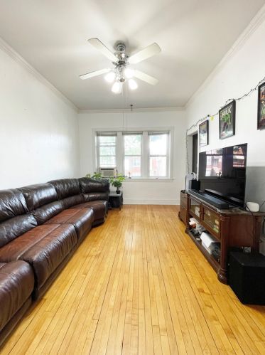 3355 May St, Chicago IL 60608-6413 exterior