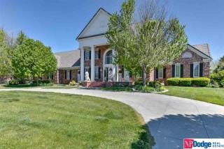 1421 143rd St, Omaha, NE 68154-3881