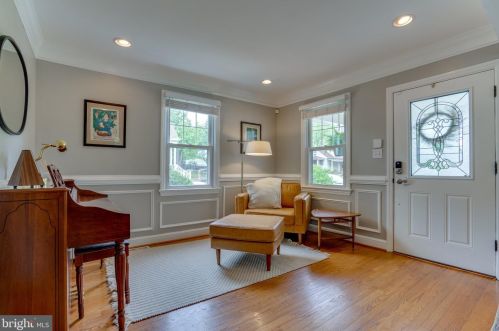 2813 Memorial St, Alexandria VA  22306-1743 exterior