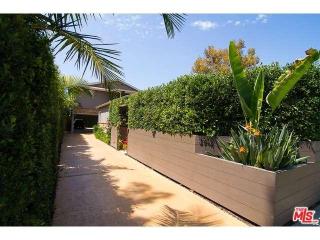 3913 Beethoven St, Los Angeles CA  90066-4144 exterior