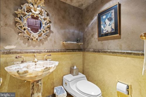 3005 45th St, Washington DC 20016-3528 exterior