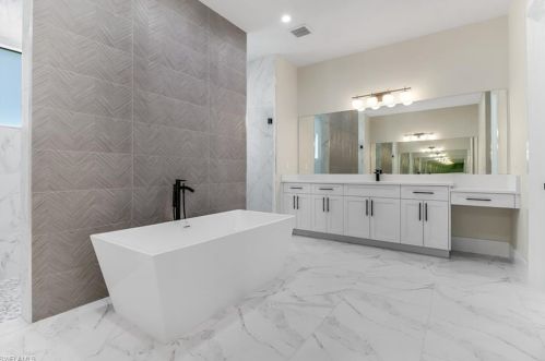 3671 21 Ave, Naples FL 34116-5722 exterior