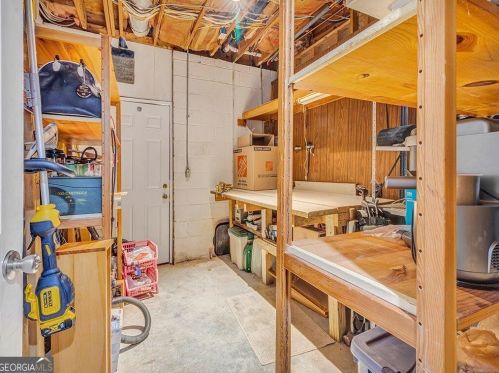 2364 Kingsland Dr, Atlanta GA 30360-1457 exterior