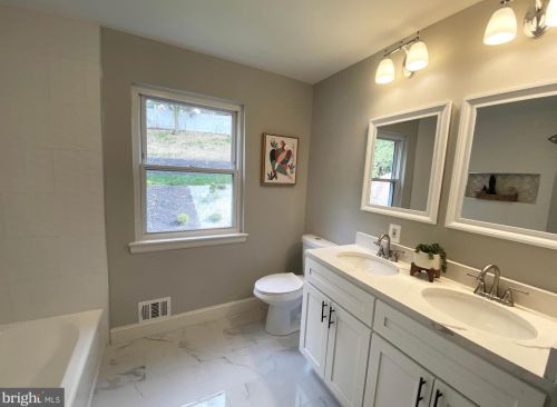 1604 Imperial Dr, Silver Spring MD 20902-3952 exterior