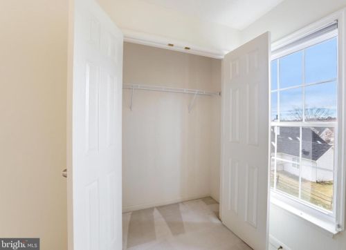 43195 Parkers Rdg Dr, Leesburg VA 20176-5132 exterior