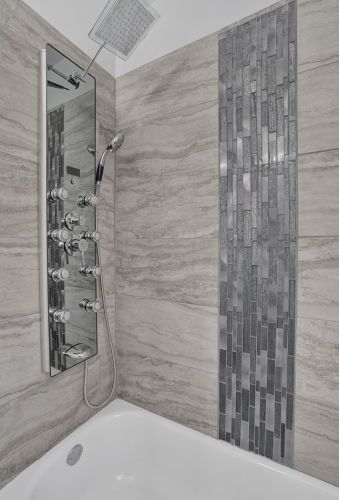 8232 Ridgeland Ave, Chicago IL  60617-1744 exterior