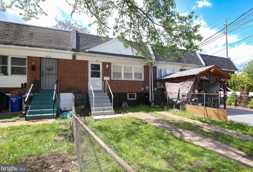 2407 12th St, Camden, NJ 08104-2615