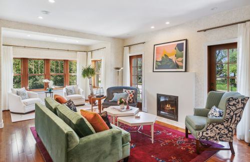 2955 Sunnyside Ave, Chicago IL 60630-3923 exterior