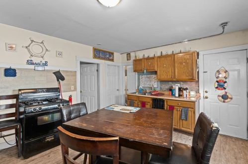 22 Dean St, Woonsocket RI  02895-1314 exterior