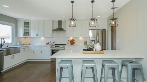 76 Harvest Ln, Commack, NY 11725-1531