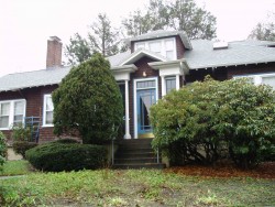 45 Wesley St, Newton, MA 02458-1915