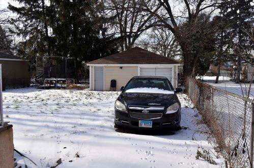 2420 20 Ave, Broadview IL 60155-3916 exterior