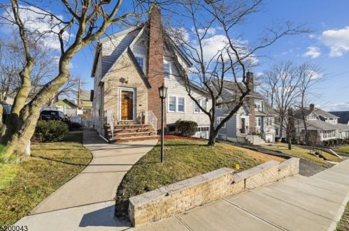 37 Fairmount Ter, Town Center, NJ 07052-5010