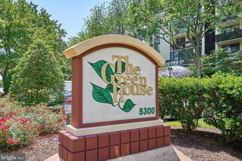 5300 Holmes Run Pkwy, Alexandria VA 22304-2834 exterior