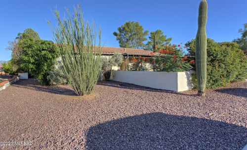 301 Abrego Dr, Green Valley AZ 85614-3634 exterior