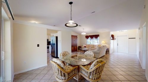 1119 Grv Dr, Naples FL 34120-1423 exterior