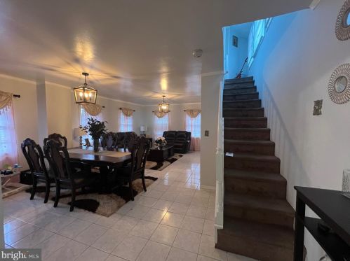 525 River Dr, Camden NJ  08110-2917 exterior