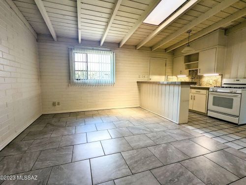 730 Adams St, Tucson AZ  85719-4010 exterior