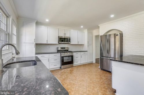 10409 Gainsborough Rd, Rockville MD 20854-2510 exterior