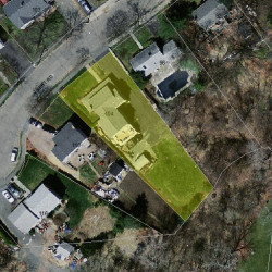 104 Albert Rd, Newton MA  02466-1303 aerial view