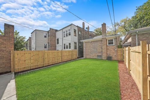 1019 Springfield Ave, Chicago IL  60624-4026 exterior