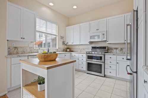 2919 Ballesteros Ln, Tustin CA  92782-1117 exterior