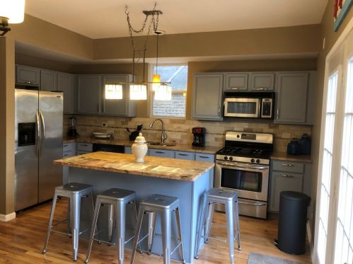 1450 Talman Ave, Chicago IL 60625-2823 exterior