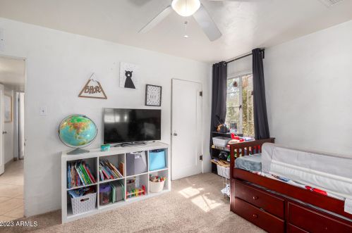 7047 23 Dr, Phoenix AZ 85085-8711 exterior