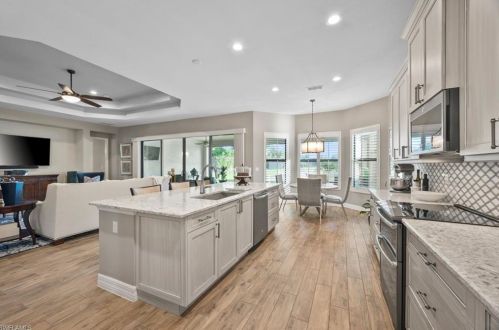 3351 Atlantic Cir, Naples FL 34119-8639 exterior