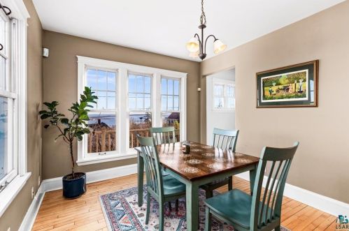 318 8th Ave, Duluth MN 55806-2206 exterior