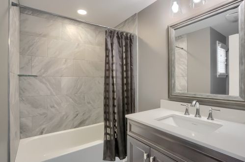 2630 Fairgreen Dr, Pittsburgh PA  15241-2916 exterior