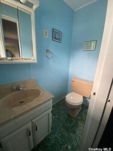 21 Adelaide St, Huntington Station NY 11746-3441 exterior