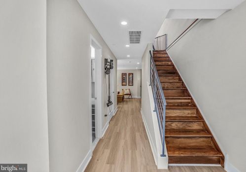 2011 Brown St, Philadelphia PA 19123-2256 exterior