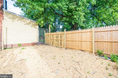 817 9 St, Camden NJ 08103-2603 exterior