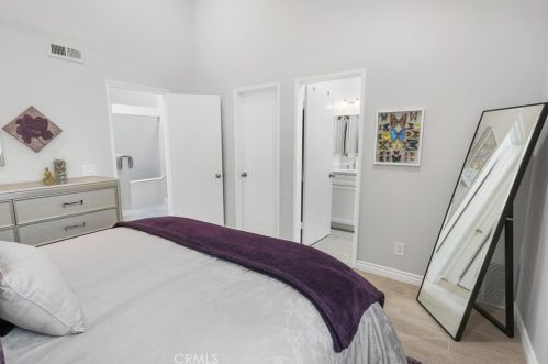 5524 Driftwood St, Oxnard CA  93035-1039 exterior