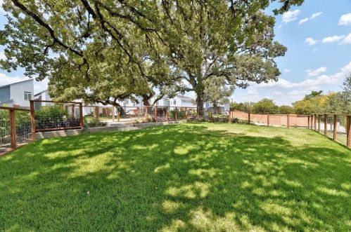 801 Bluff Dr, Austin TX  exterior