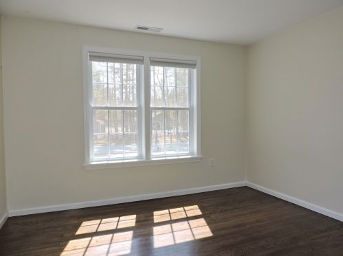 37 Curtisville Rd, Concord NH 03301-5906 exterior