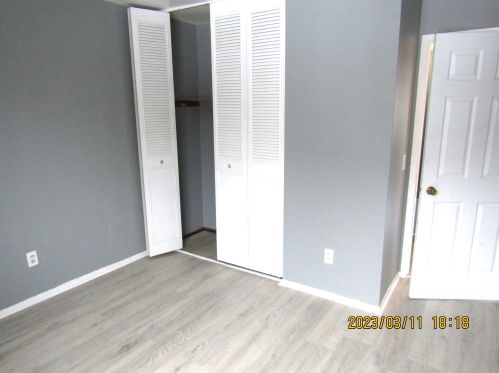 6297 Prt Ave, Milwaukee WI 53223-4121 exterior