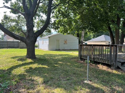 4611 69th St, Milwaukee, WI 53218-4844