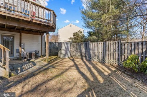 7449 Duddington Dr, Alexandria VA 22315-3849 exterior