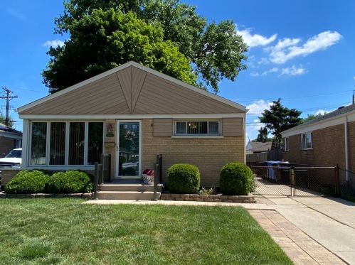 8145 Scottsdale Ave, Chicago, IL 60652-2015