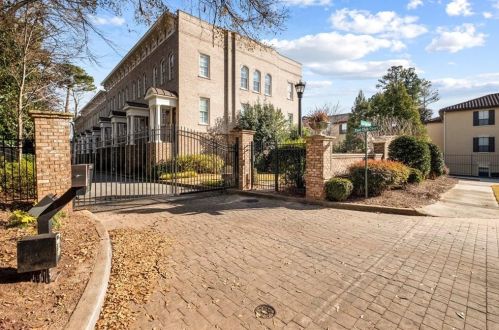 1035 Club Ct, Atlanta, GA 30319-7400