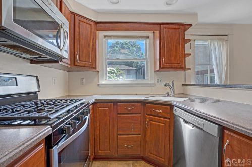 150 Newman St, Metuchen NJ exterior