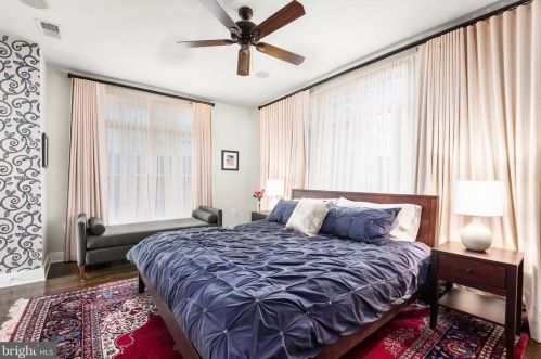 1127 Royal St, Alexandria VA  22314-1406 exterior