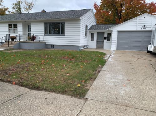 2814 Dawes Rd, Meskegon, MI 49441-3837