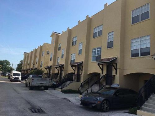 5224 Olmstead Bay Pl, Tampa, FL 33611-3377